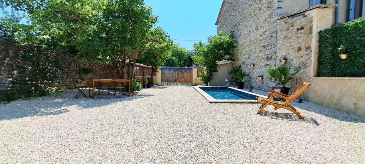 Mazet En Provence Pour 4, Piscine Chauffee Privee, Jardin Clos Prive, Barbecue, Chiens Admis Sainte-Jalle 外观 照片