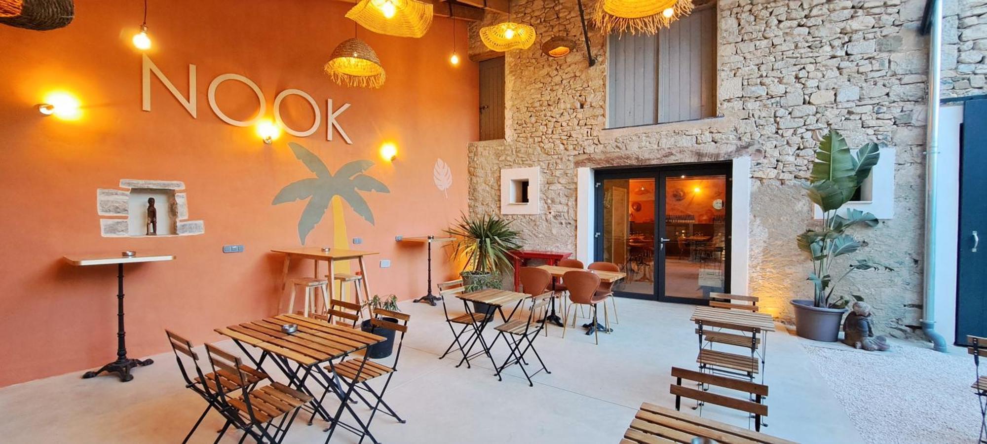 Mazet En Provence Pour 4, Piscine Chauffee Privee, Jardin Clos Prive, Barbecue, Chiens Admis Sainte-Jalle 外观 照片